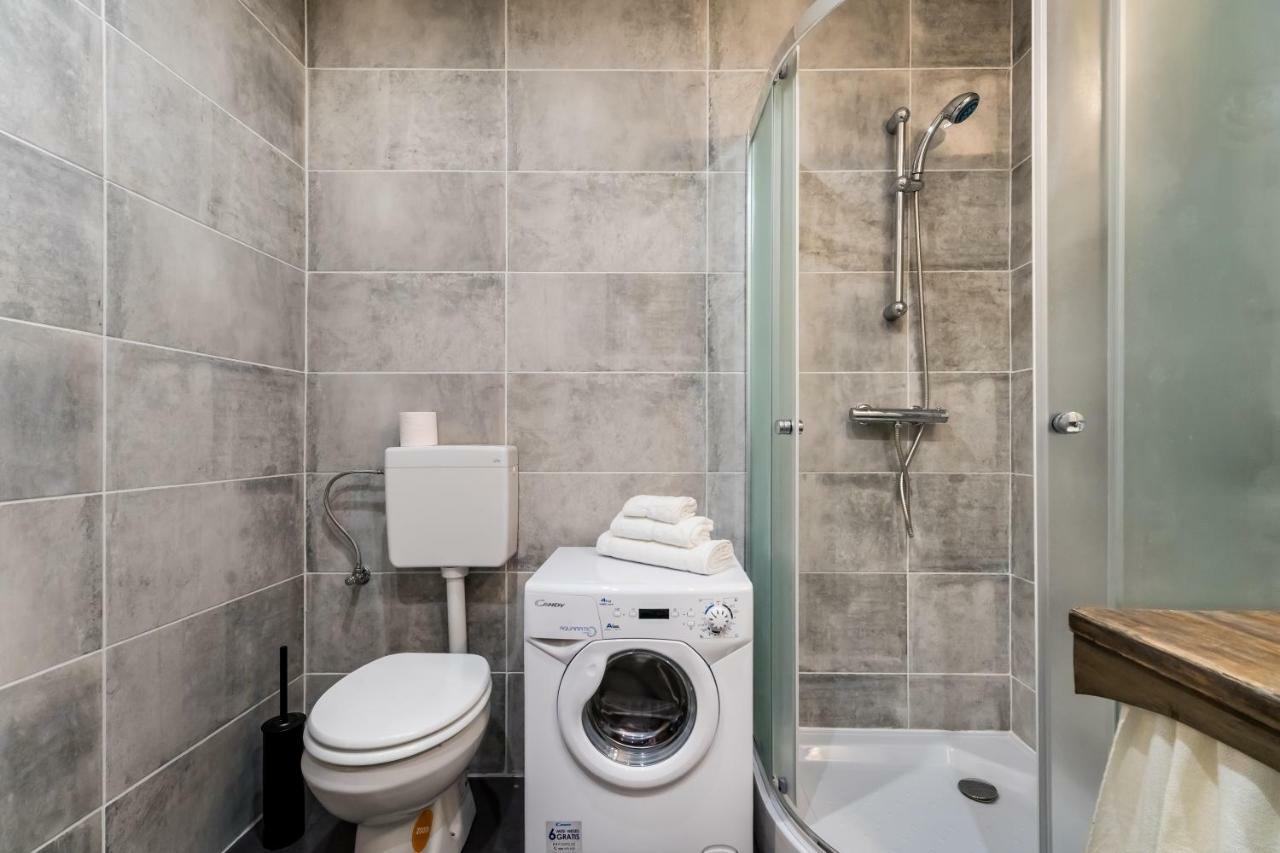 Bpr Vintage Garden Apartment With Terrace & Sauna Budapest Bagian luar foto