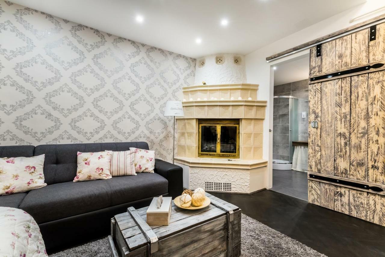 Bpr Vintage Garden Apartment With Terrace & Sauna Budapest Bagian luar foto
