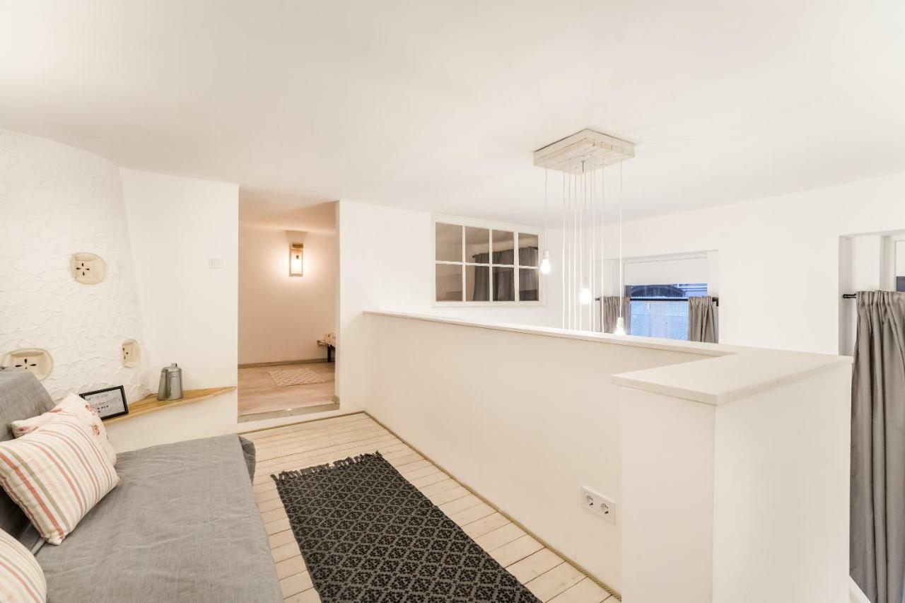 Bpr Vintage Garden Apartment With Terrace & Sauna Budapest Bagian luar foto