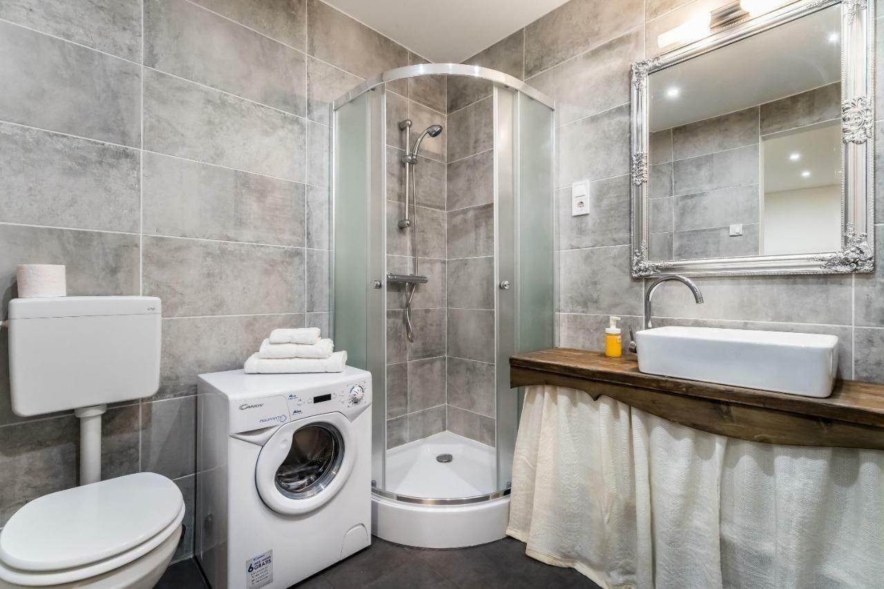 Bpr Vintage Garden Apartment With Terrace & Sauna Budapest Bagian luar foto