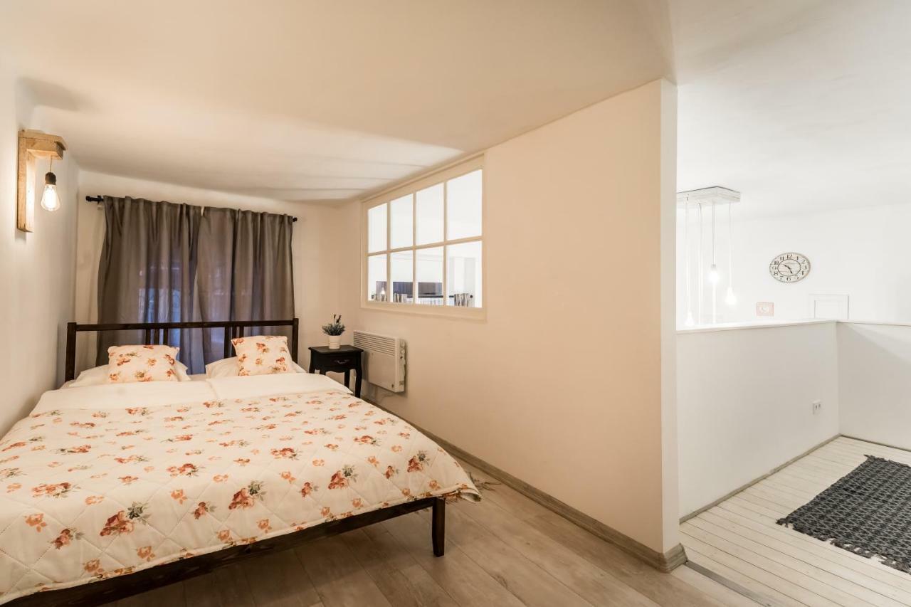 Bpr Vintage Garden Apartment With Terrace & Sauna Budapest Bagian luar foto