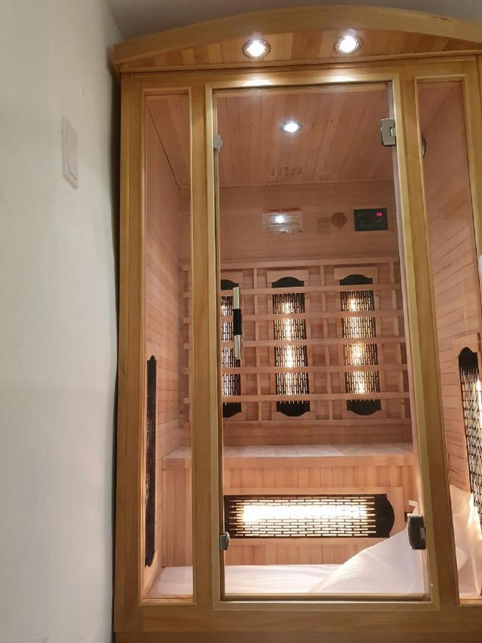 Bpr Vintage Garden Apartment With Terrace & Sauna Budapest Bagian luar foto